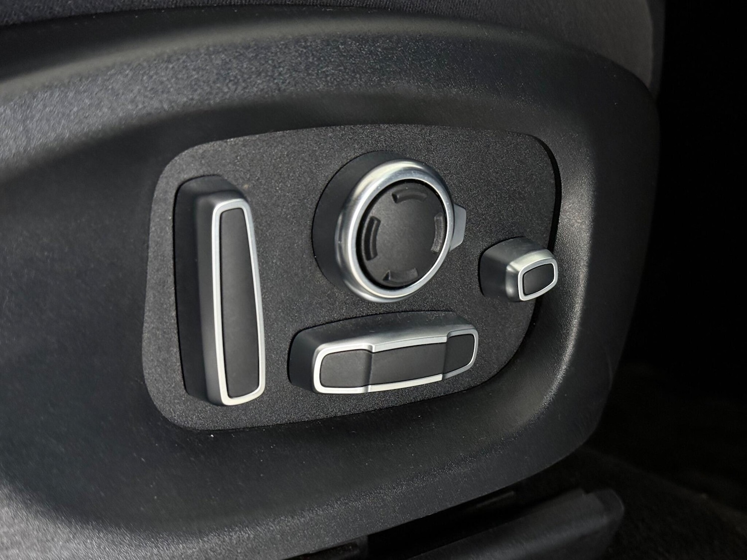 Used Jaguar E-Pace 2020 for sale - 77292187: Photo 15