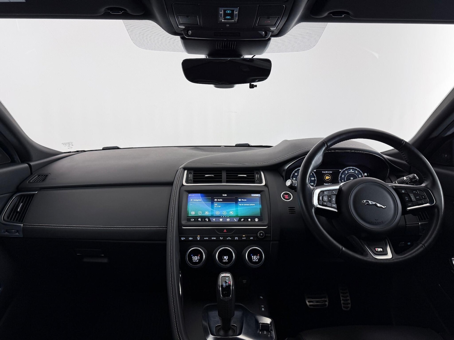 Used Jaguar E-Pace 2020 for sale - 77292187: Photo 18