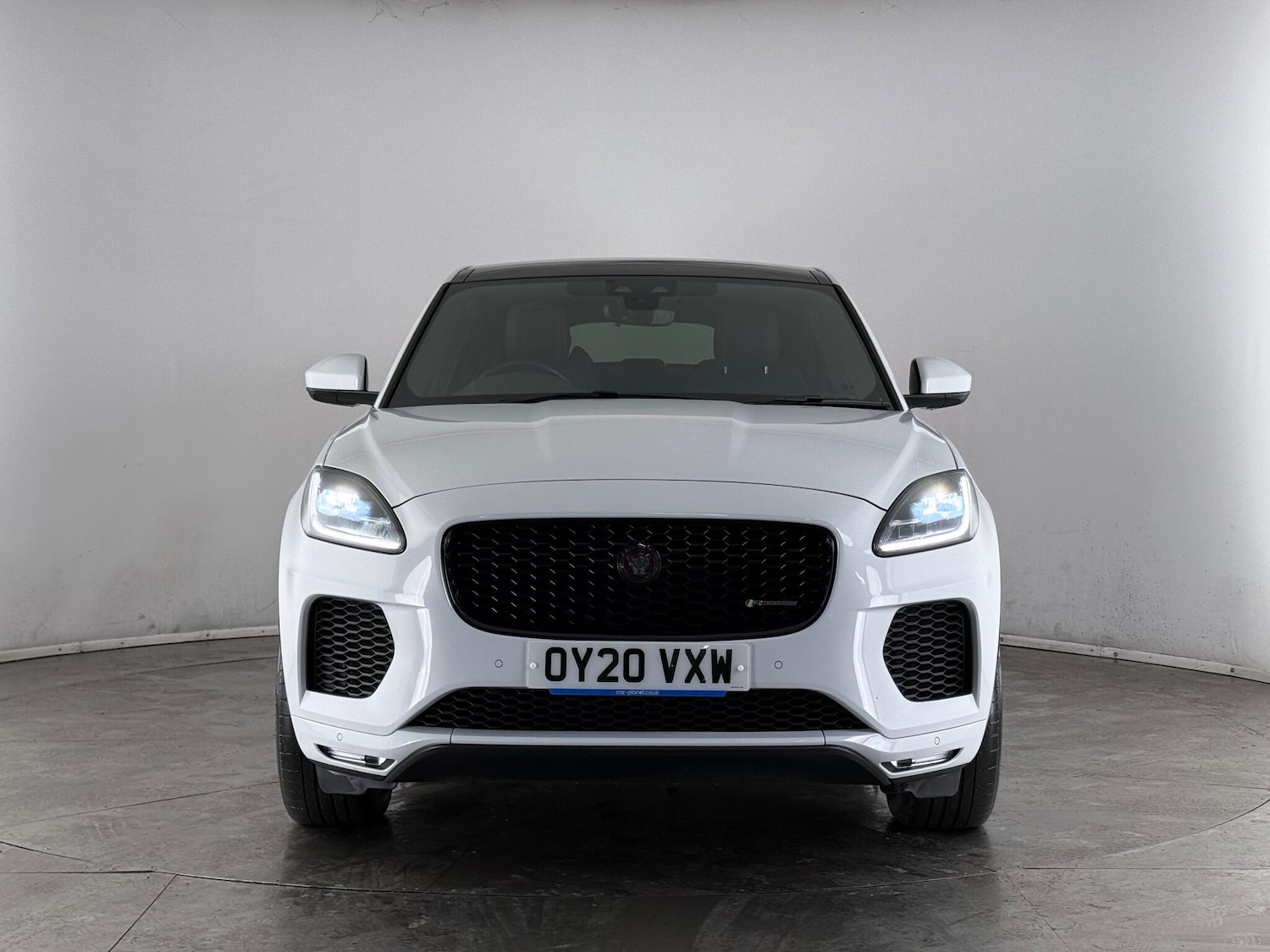 Used Jaguar E-Pace 2020 for sale - 77292187: Photo 2