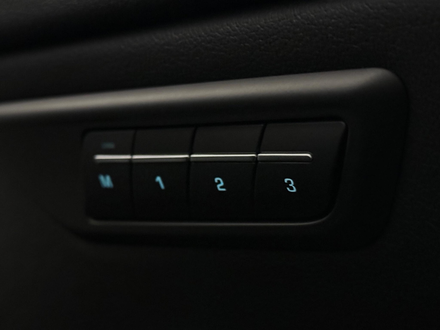 Used Jaguar E-Pace 2020 for sale - 77292187: Photo 33