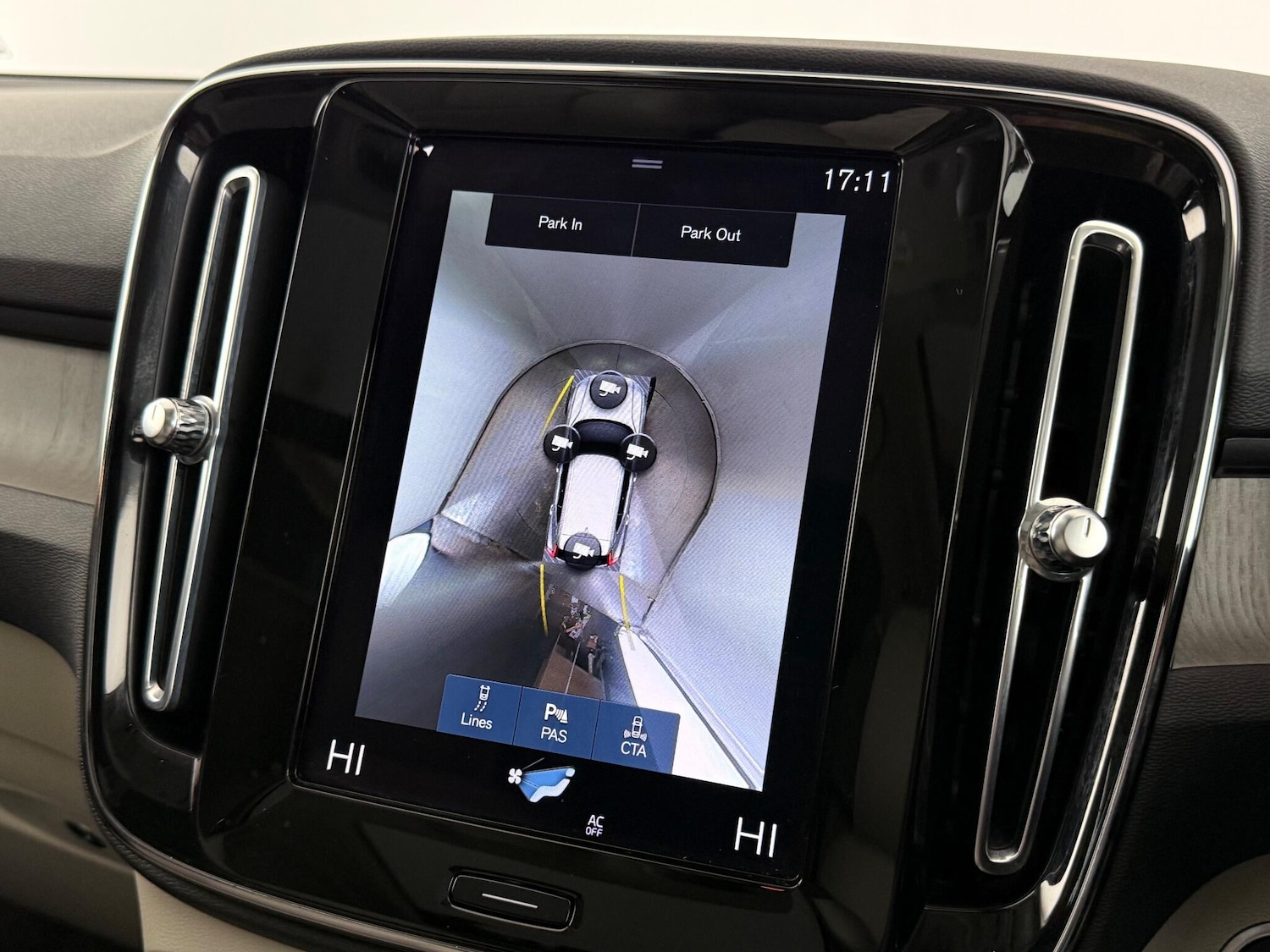 Used Volvo XC40 2020 for sale - 77183102: Photo 36