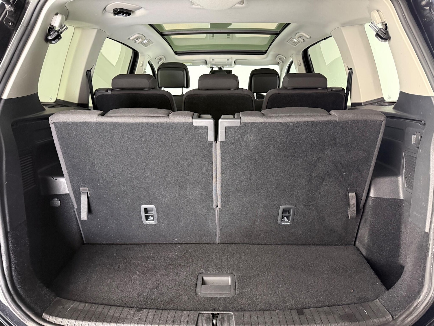 Used Volkswagen Touran 2019 for sale - 77222429: Photo 10