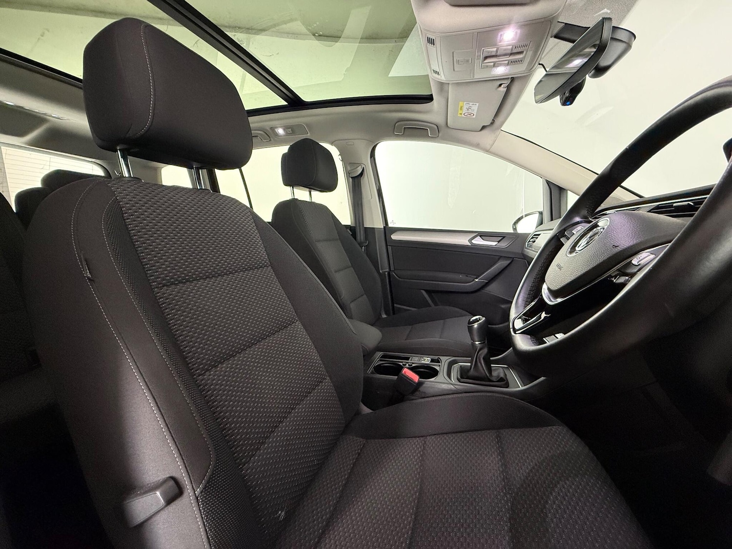 Used Volkswagen Touran 2019 for sale - 77222429: Photo 11