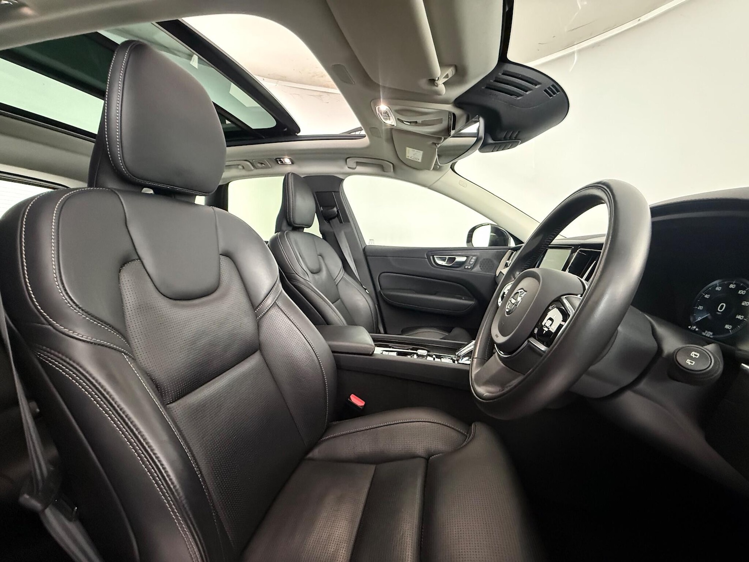 Used Volvo XC60 2021 for sale - 77221934: Photo 13