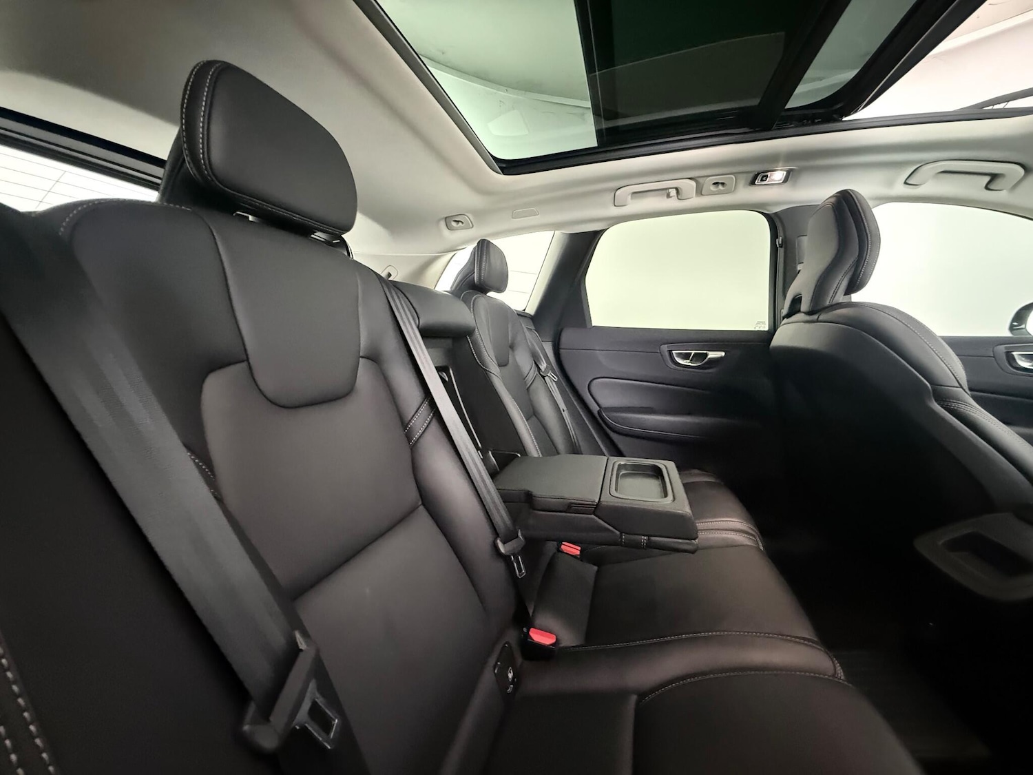 Used Volvo XC60 2021 for sale - 77221934: Photo 16