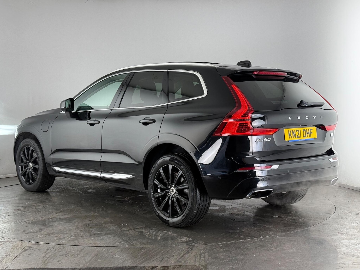 Used Volvo XC60 2021 for sale - 77221934: Photo 3