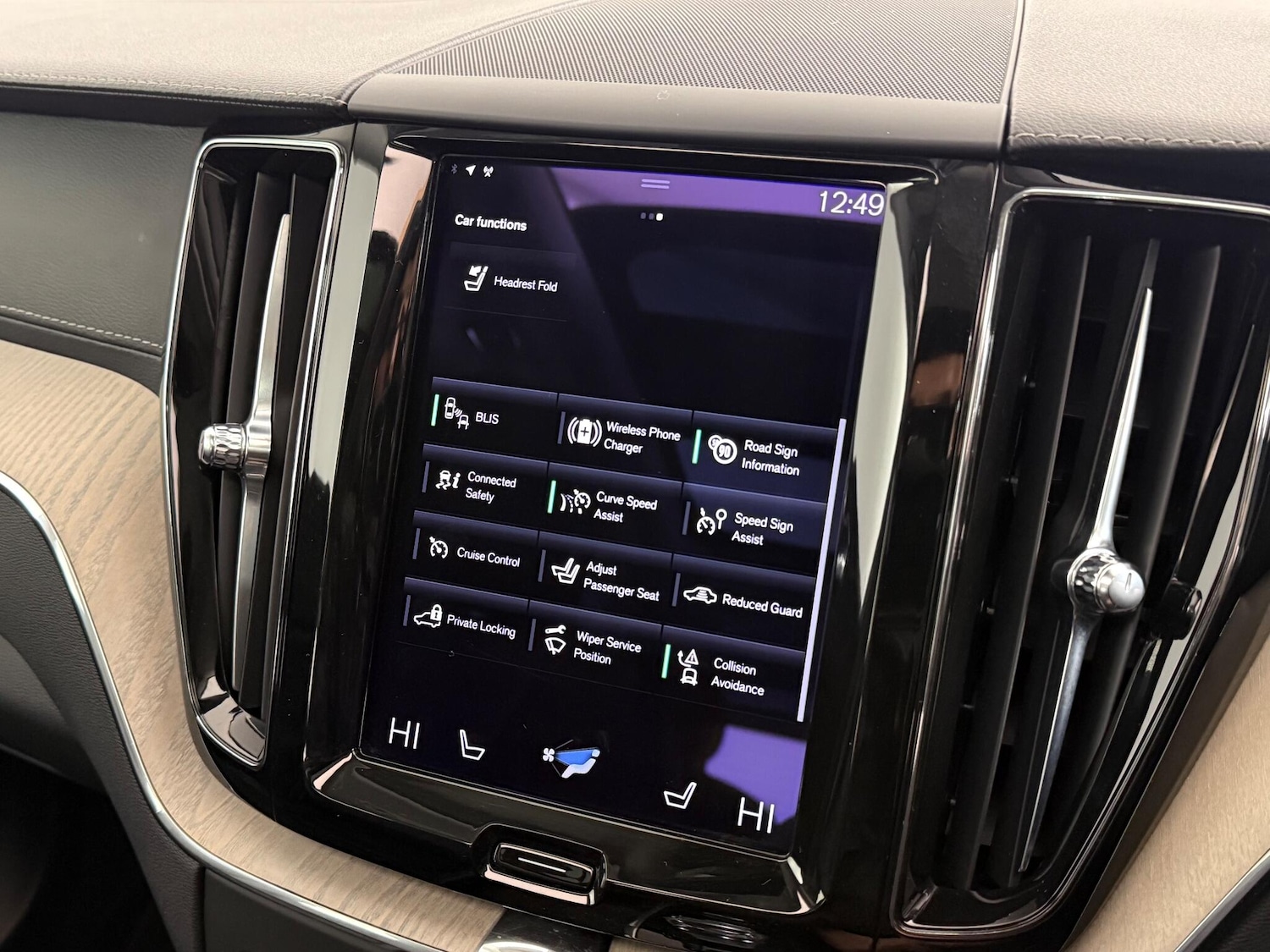 Used Volvo XC60 2021 for sale - 77221934: Photo 31