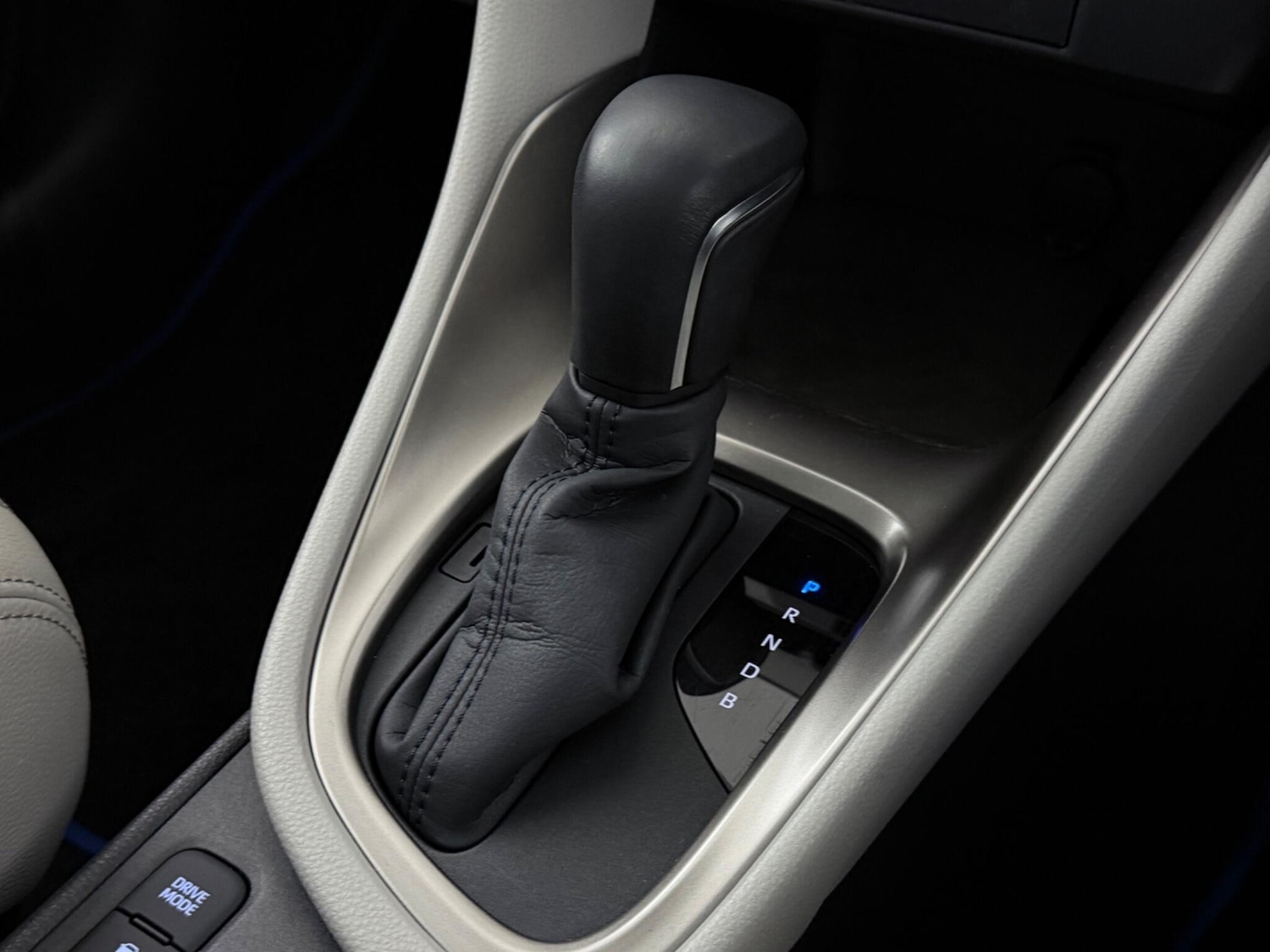 Used Toyota Yaris 2020 for sale - 76467454: Photo 34