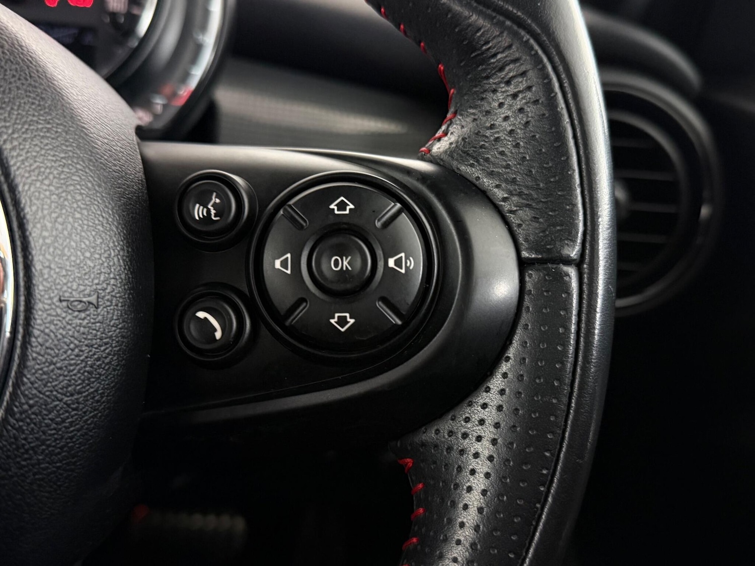 Used MINI Hatch 2019 for sale - 77054022: Photo 23