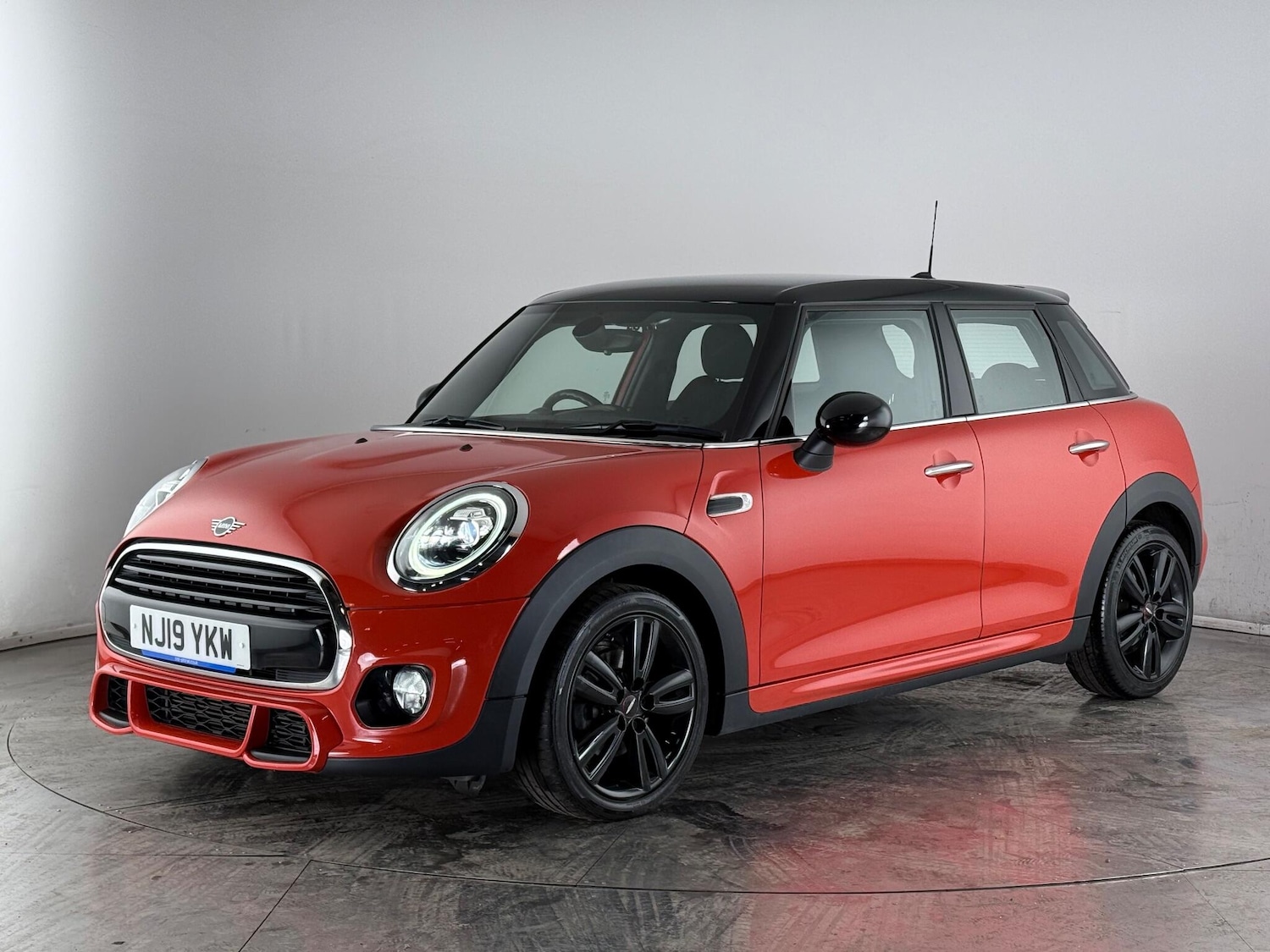 Used MINI Hatch 2019 for sale - 77054022: Photo 4