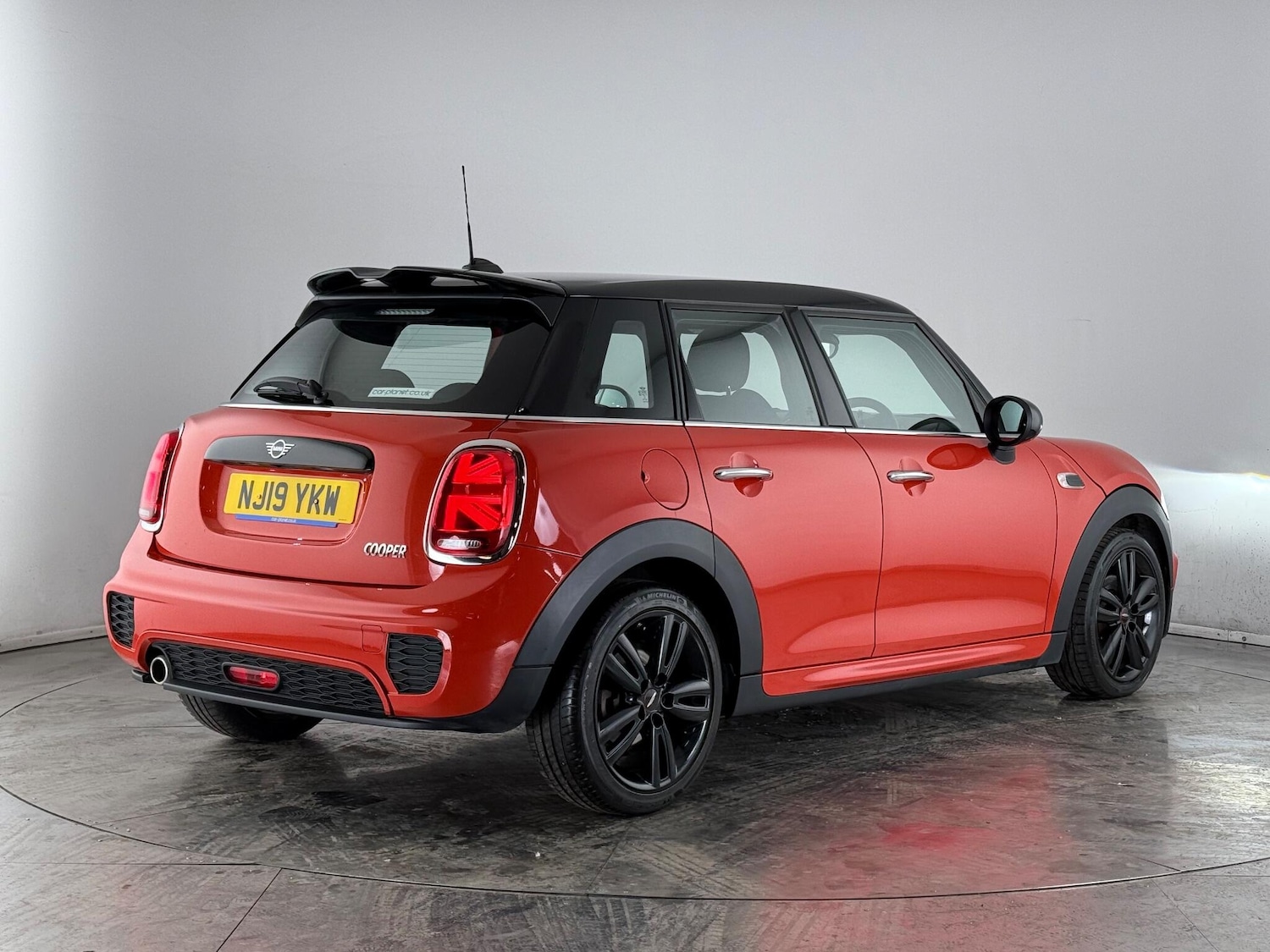 Used MINI Hatch 2019 for sale - 77054022: Photo 7