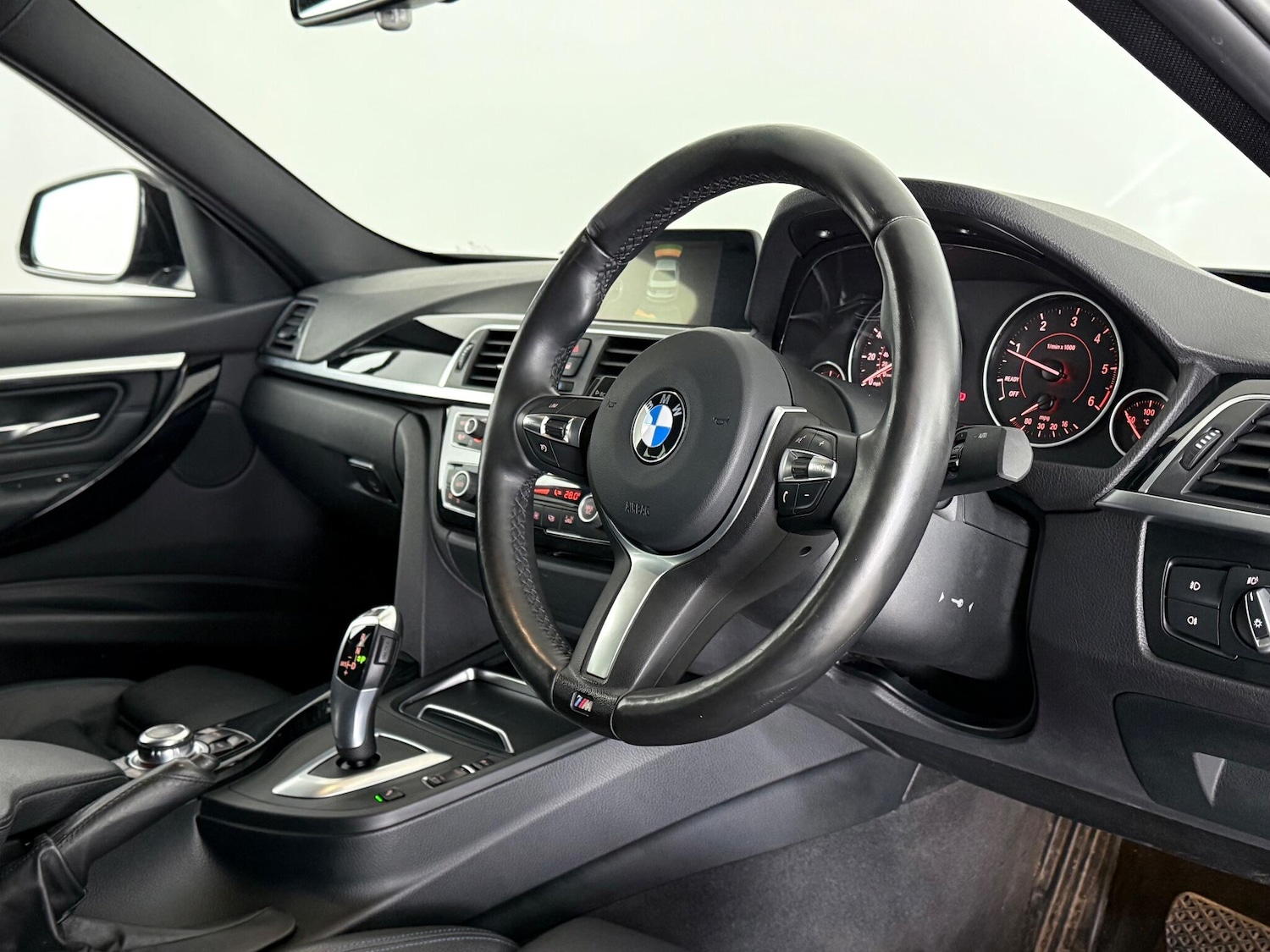 Used BMW 3 Series 2017 for sale - 77260226: Photo 17