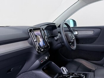 Used Volvo XC40 2021 for sale - 78867056: Photo