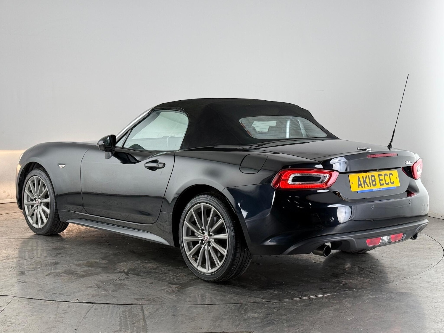 Used Fiat 124 Spider 2018 for sale - 77221768: Photo 7