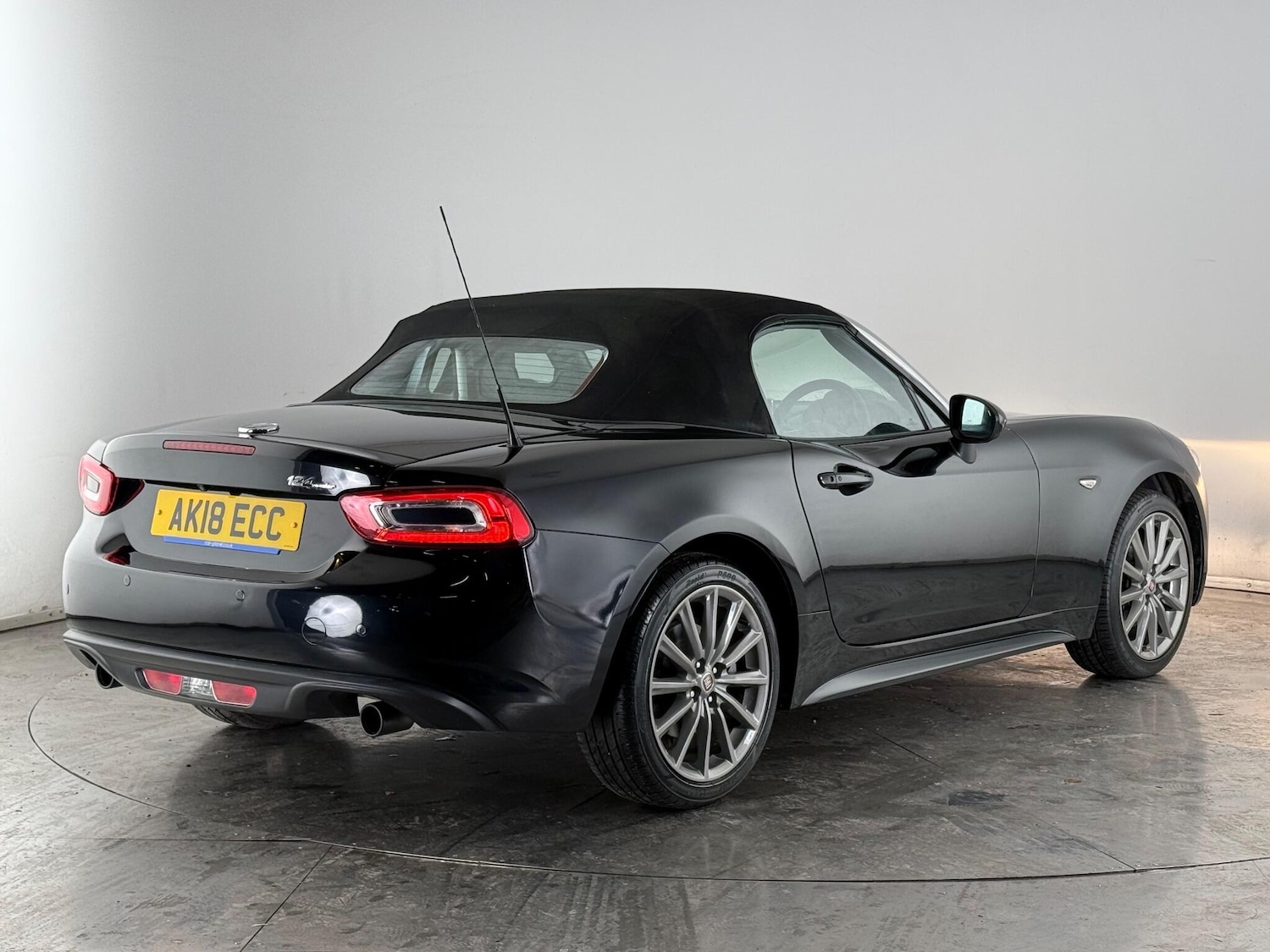 Used Fiat 124 Spider 2018 for sale - 77221768: Photo 8