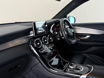 Used Mercedes-Benz GLC 2018 for sale - 79441936: Photo
