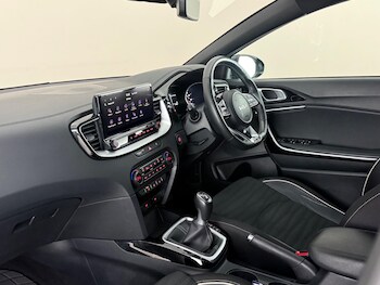 Used Kia Ceed 2023 for sale - 78734107: Photo