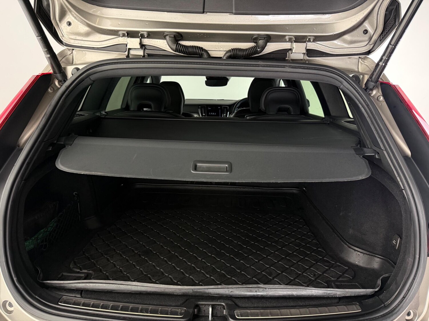 Used Volvo V60 2022 for sale - 77575518: Photo 10