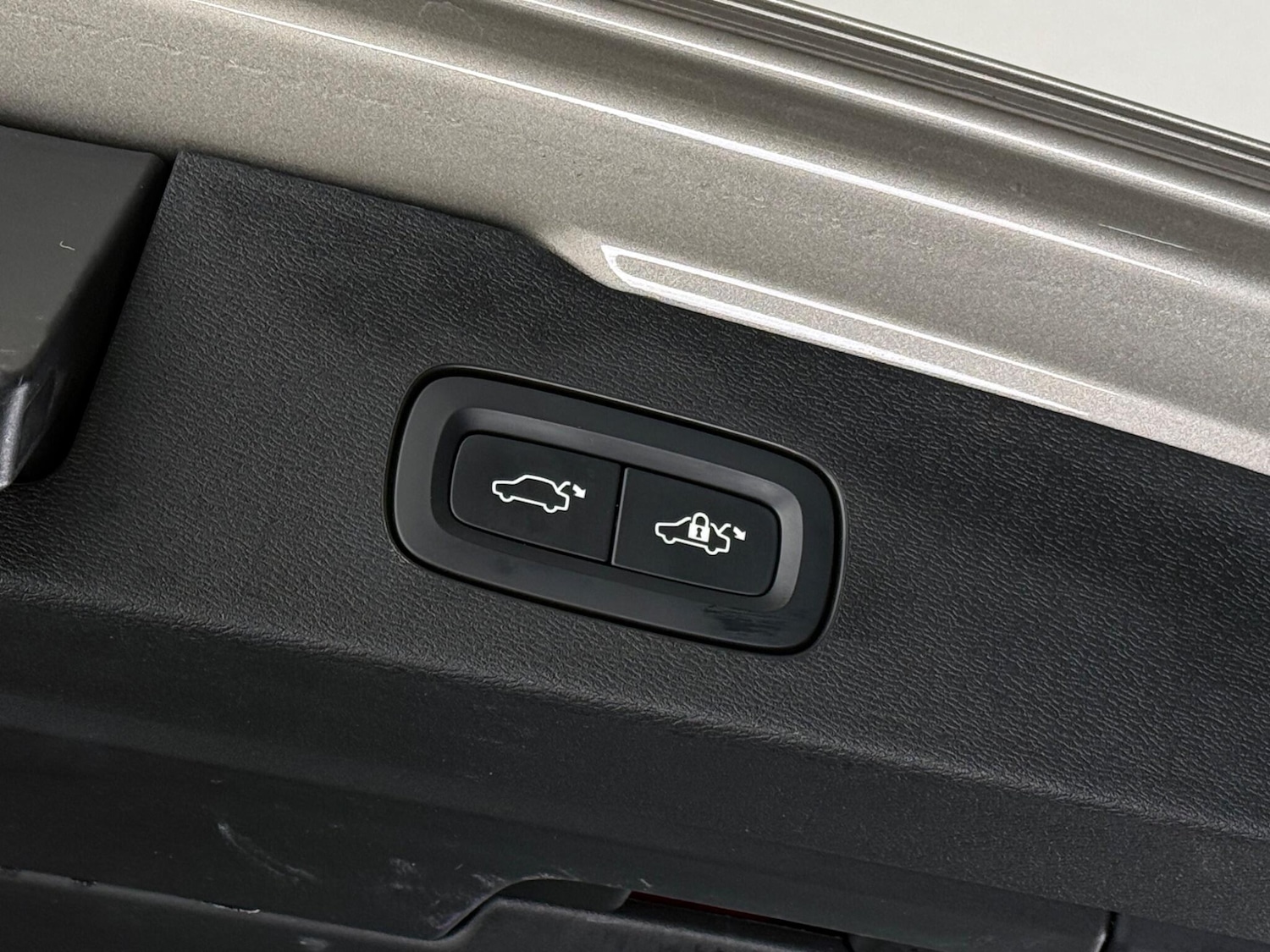 Used Volvo V60 2022 for sale - 77575518: Photo 11