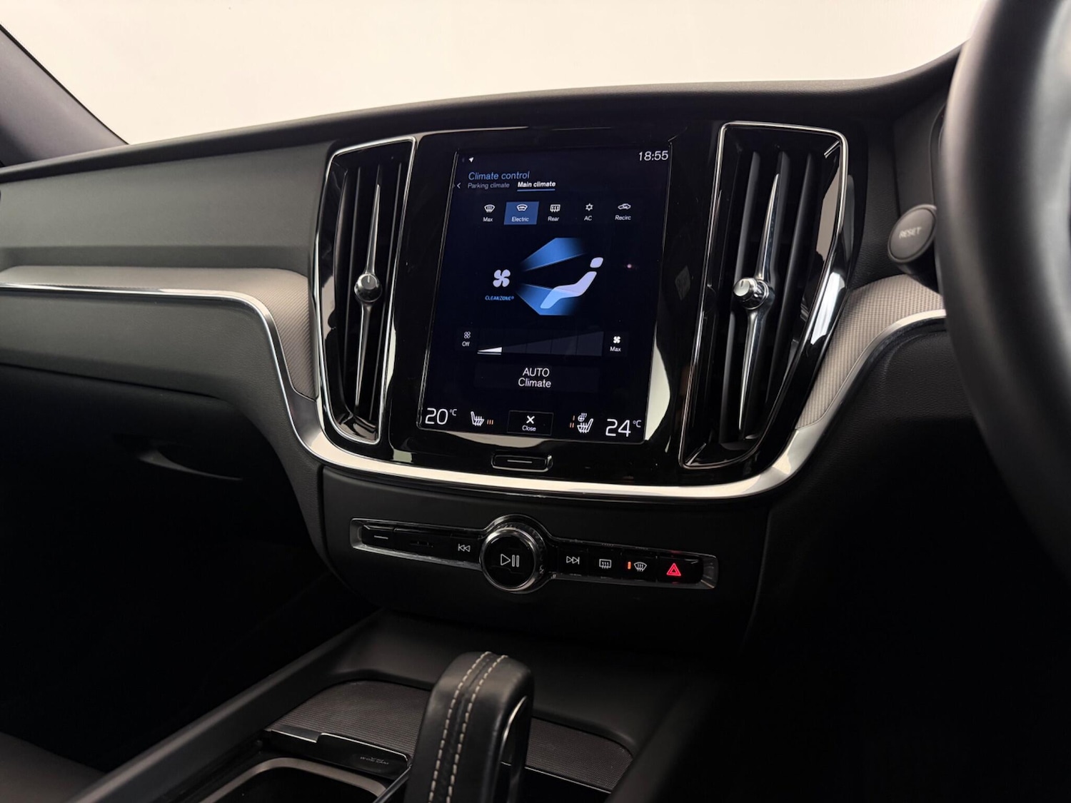 Used Volvo V60 2022 for sale - 77575518: Photo 36