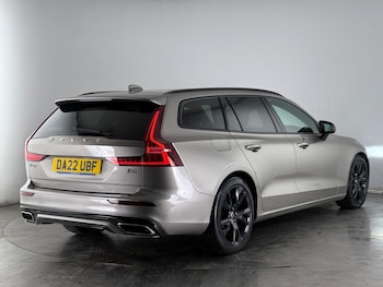 Used Volvo V60 2022 for sale - 77575518: Photo