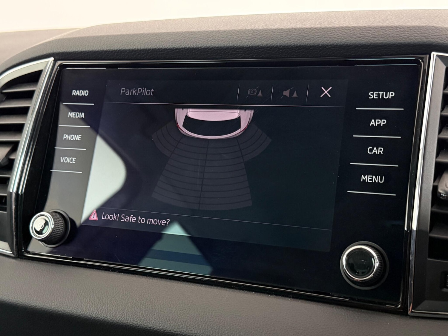 Used Skoda Karoq 2019 for sale - 77216511: Photo 34