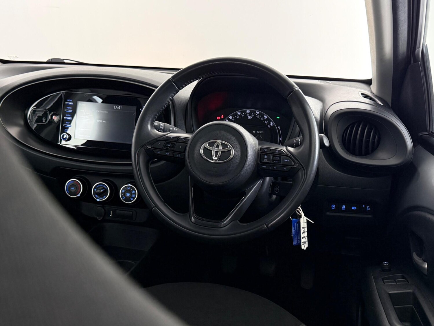 Used Toyota Aygo X 2022 for sale - 77456614: Photo 15