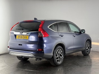 Used Honda CR-V 2018 for sale - 76203135: Photo