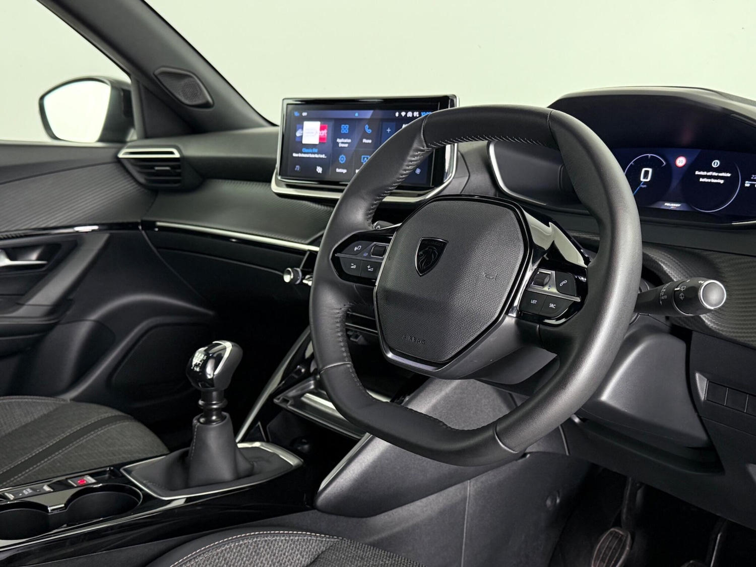 Used Peugeot 2008 2024 for sale - 77182518: Photo 11