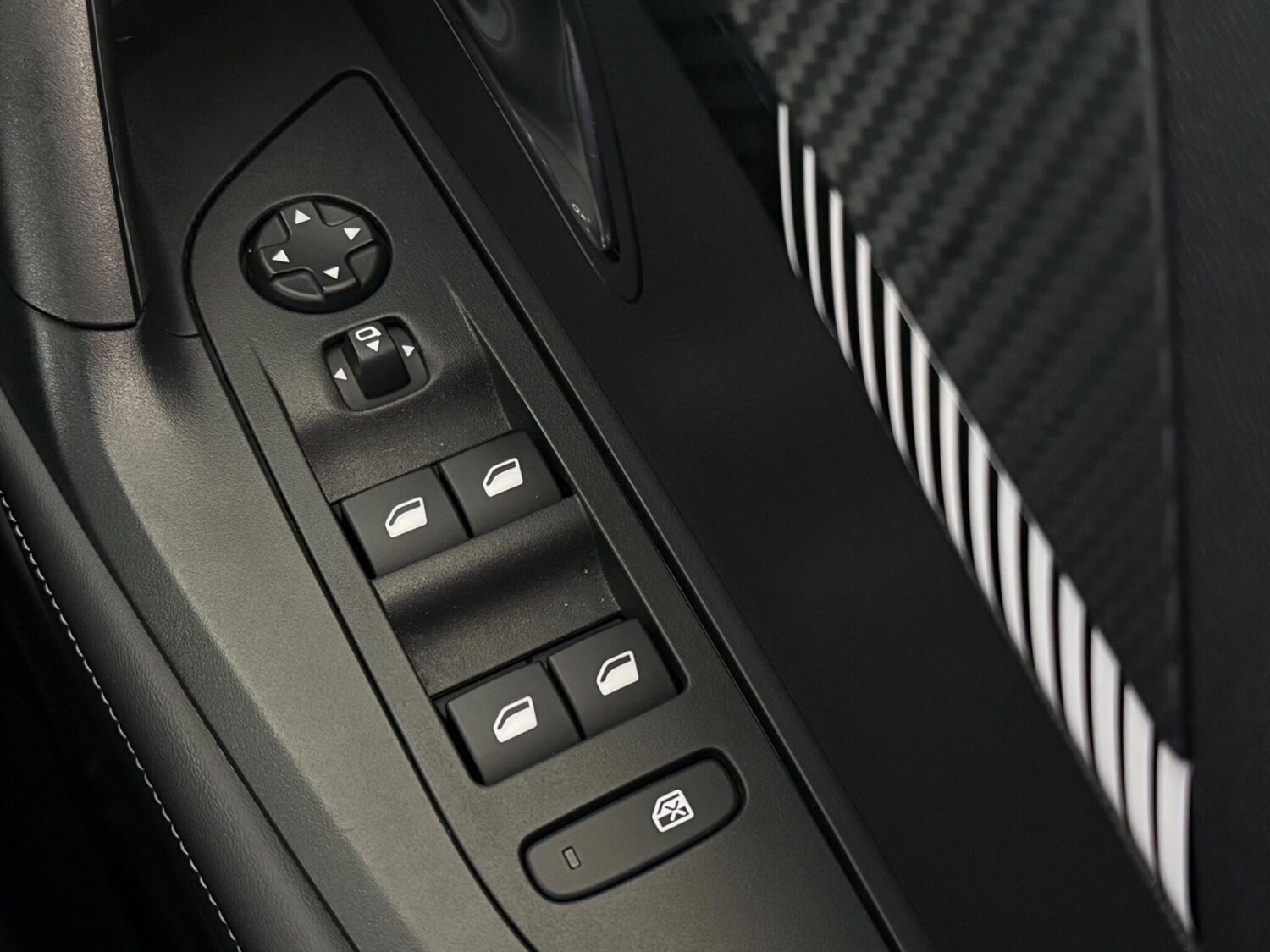 Used Peugeot 2008 2024 for sale - 77182518: Photo 17