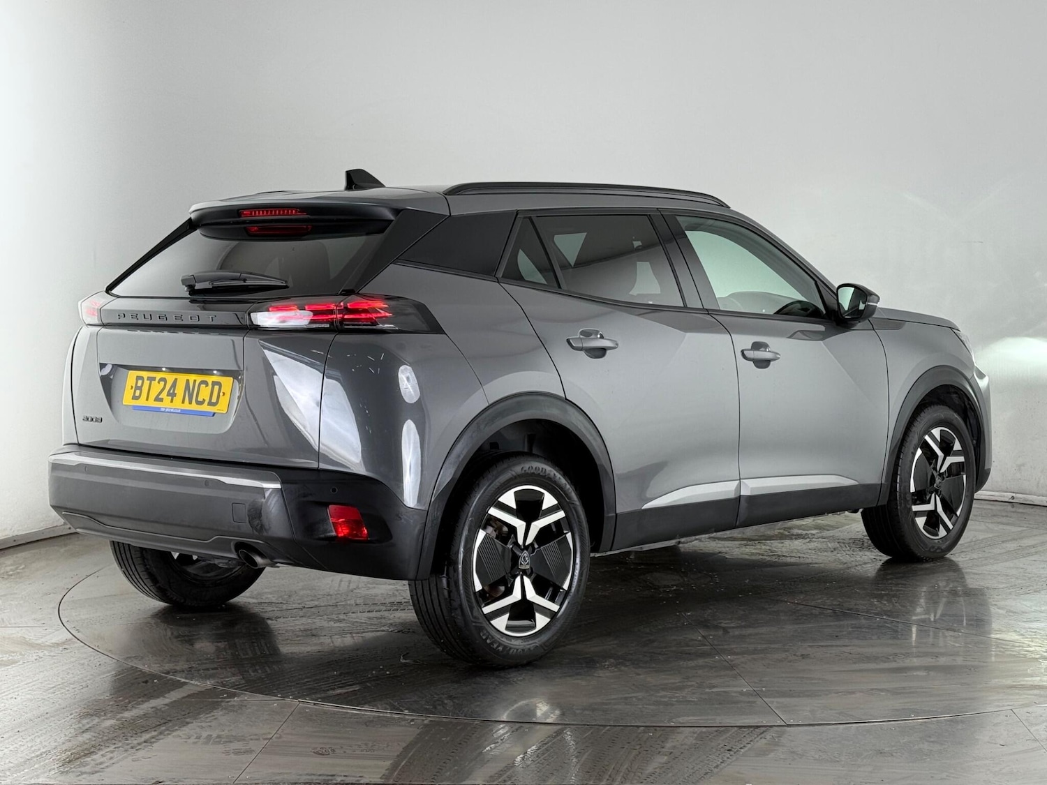 Used Peugeot 2008 2024 for sale - 77182518: Photo 3