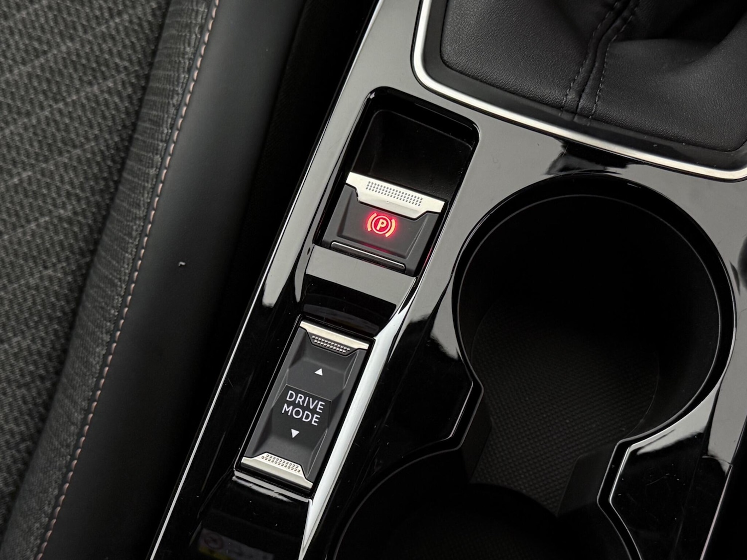 Used Peugeot 2008 2024 for sale - 77182518: Photo 32