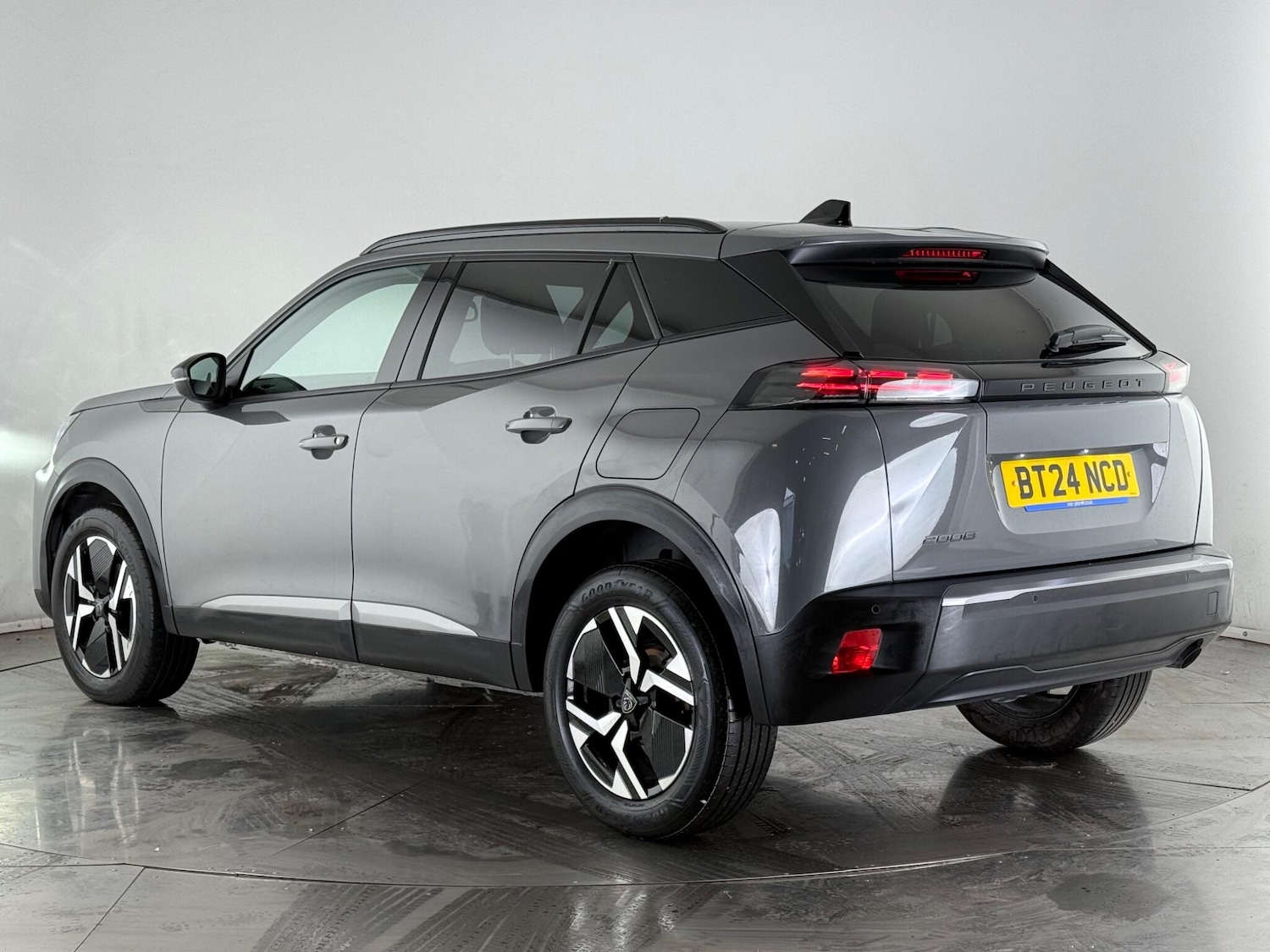 Used Peugeot 2008 2024 for sale - 77182518: Photo 4