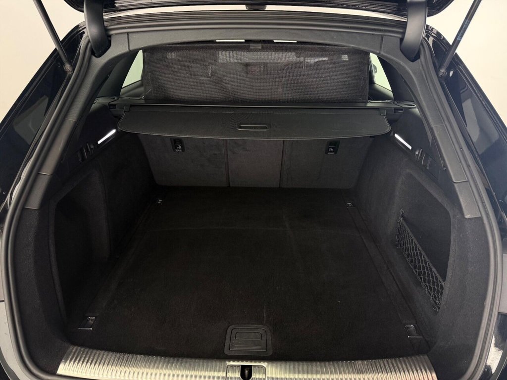 Used Audi A4 Avant 2017 for sale - 76086341: Photo 13