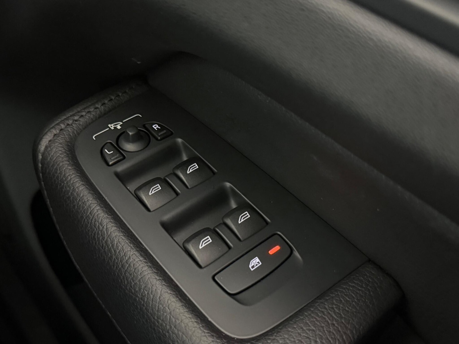 Used Volvo XC60 2021 for sale - 77243408: Photo 19