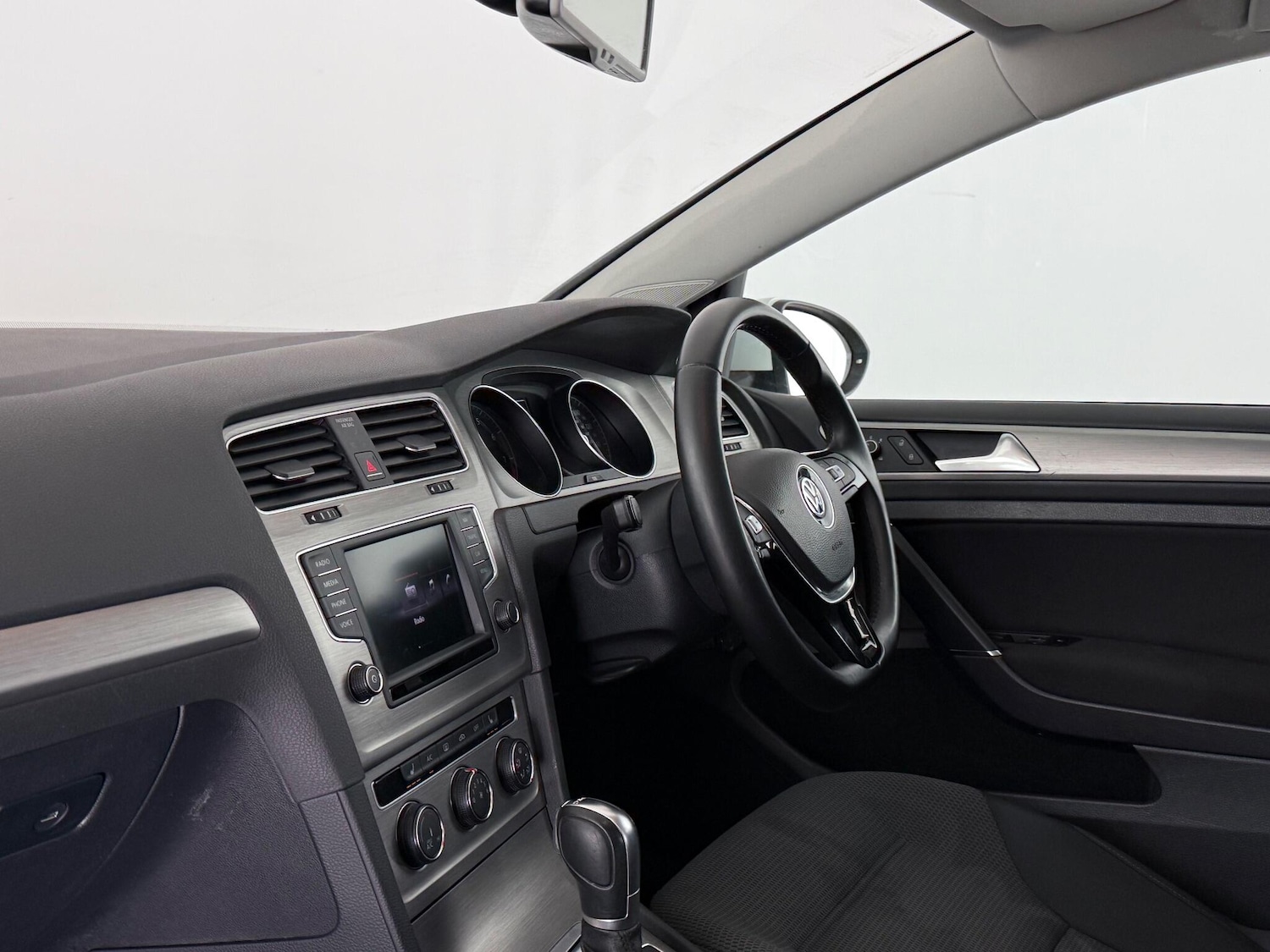 Used Volkswagen Golf 2016 for sale - 77057243: Photo 18