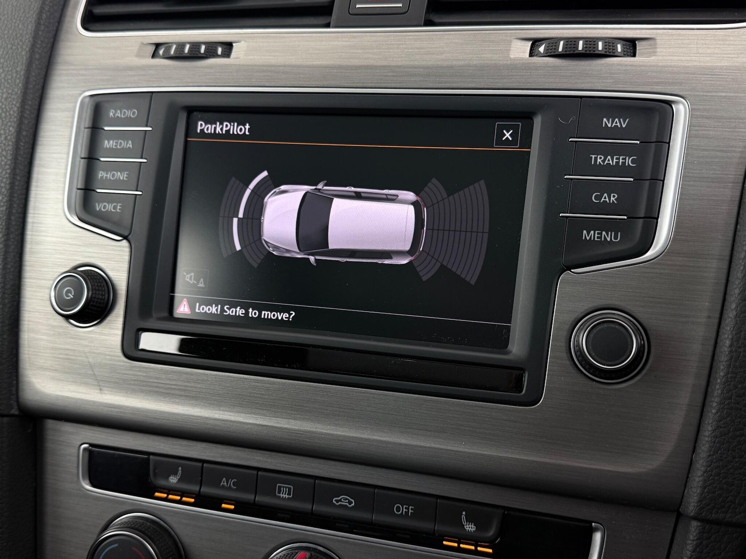 Used Volkswagen Golf 2016 for sale - 77057243: Photo 30