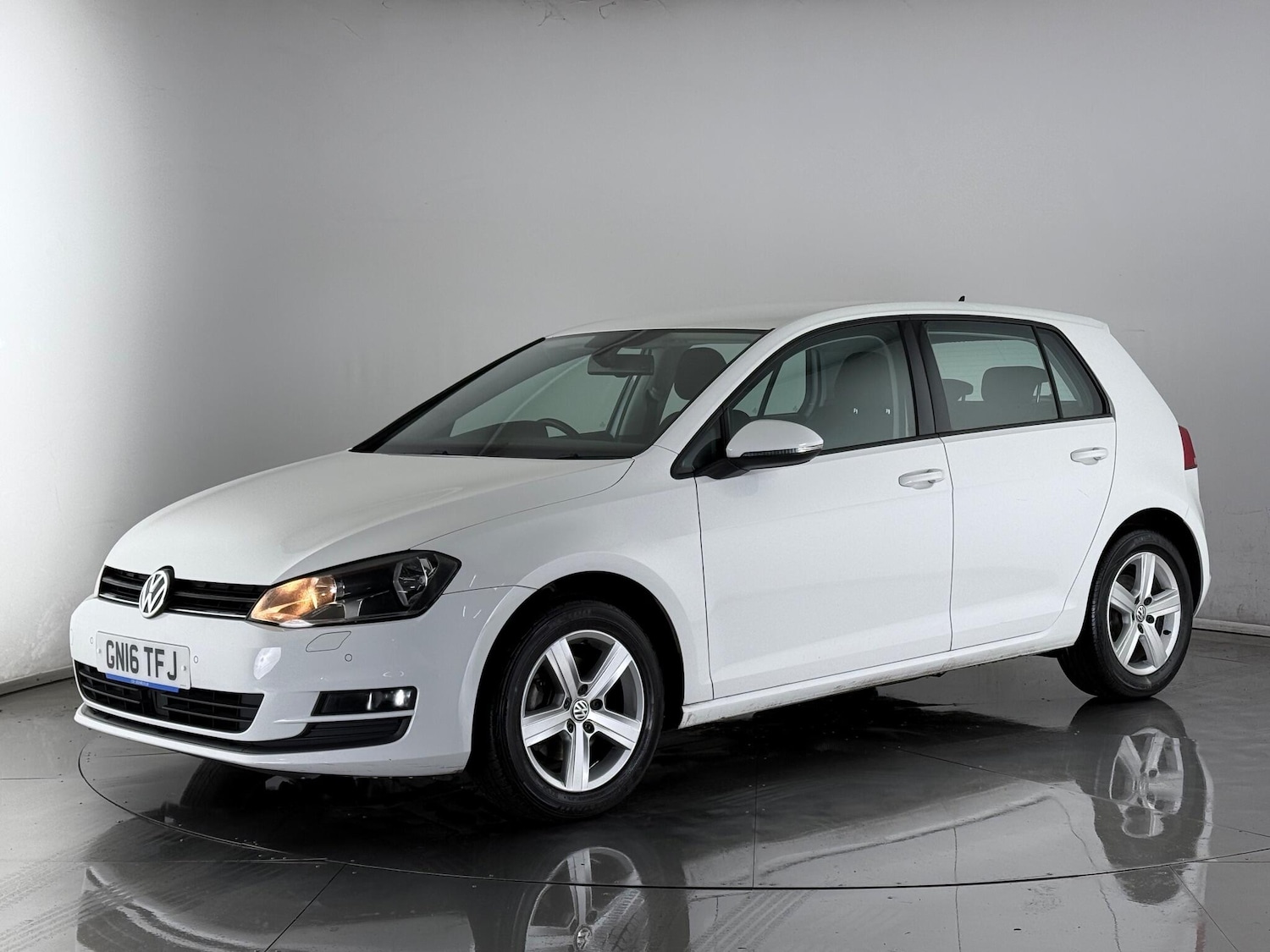 Used Volkswagen Golf 2016 for sale - 77057243: Photo 4