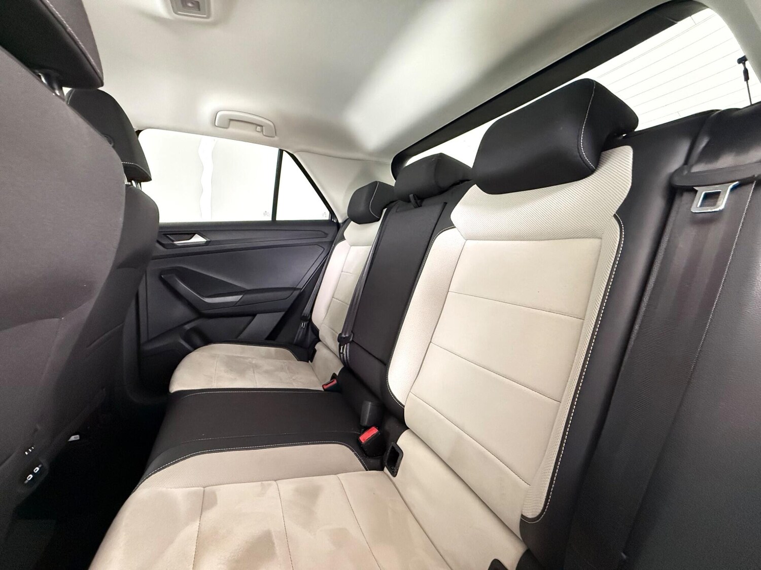 Used Volkswagen T-Roc 2022 for sale - 77332156: Photo 13