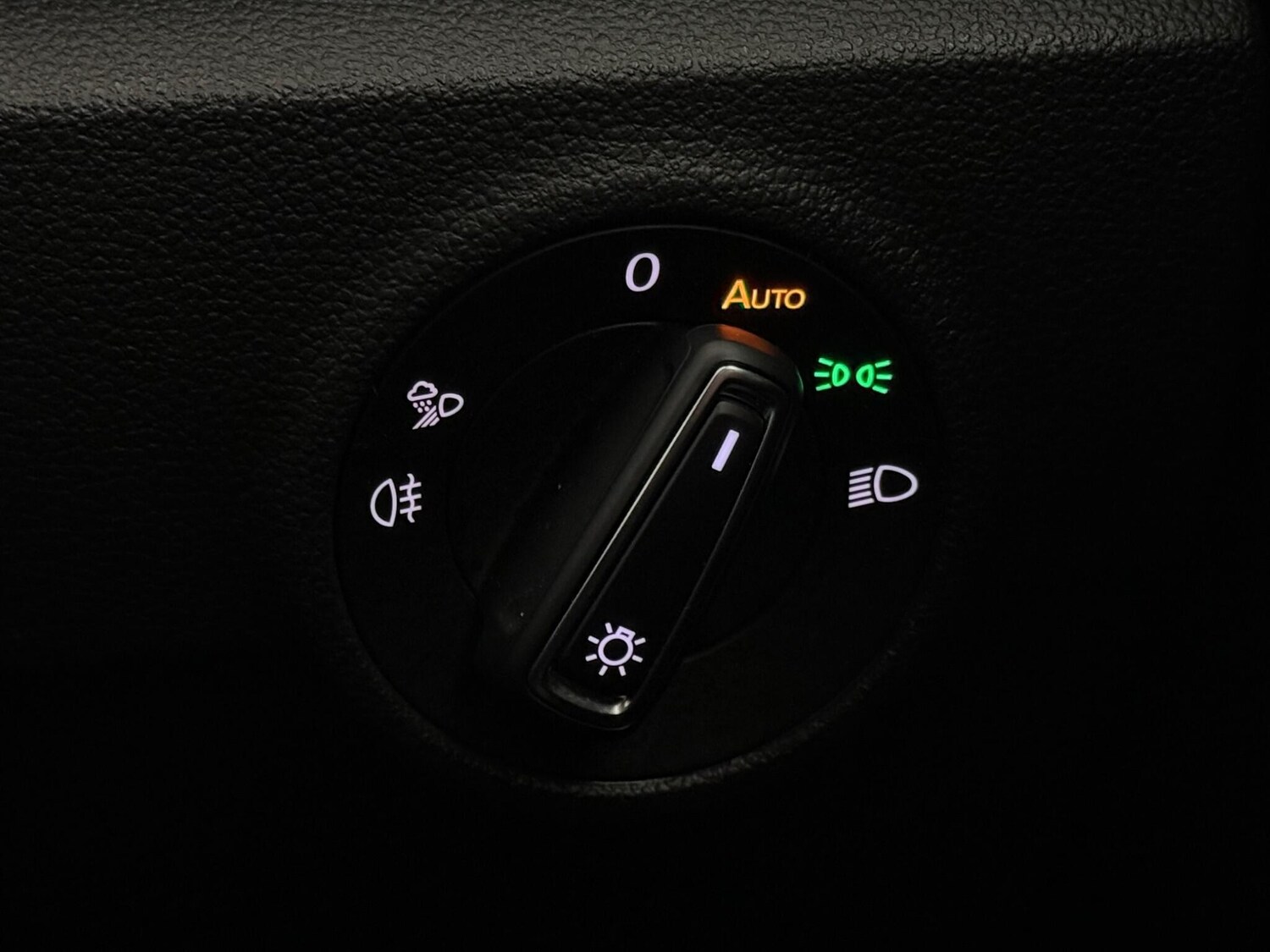 Used Volkswagen T-Roc 2022 for sale - 77332156: Photo 21