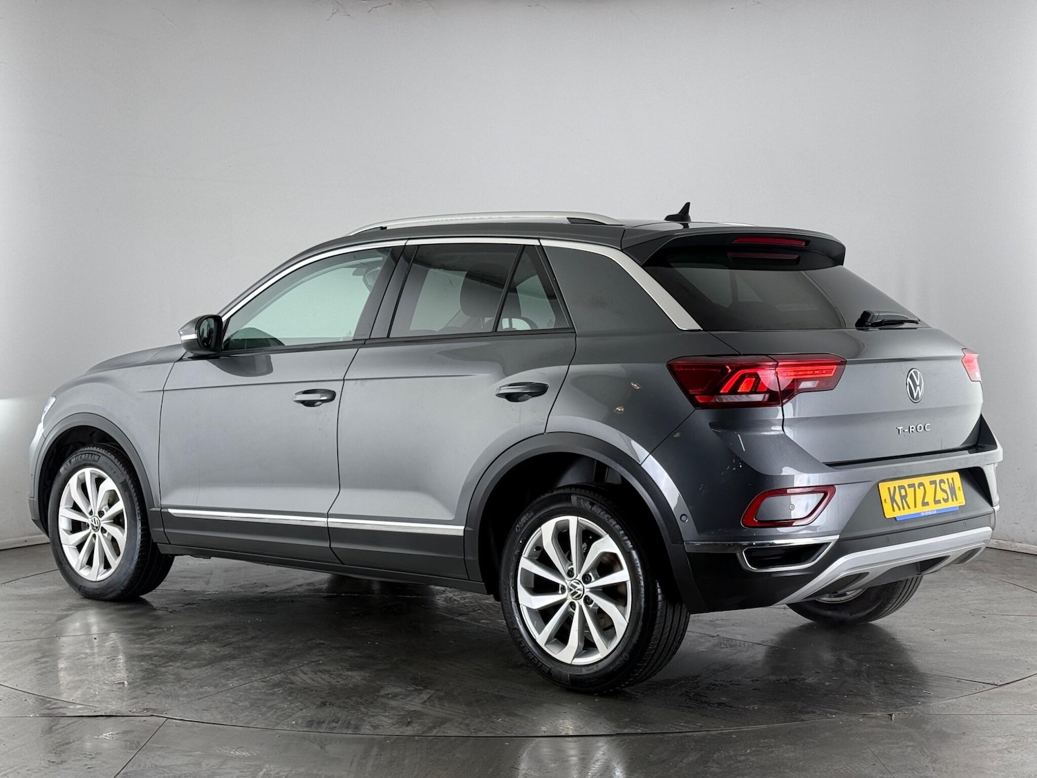 Used Volkswagen T-Roc 2022 for sale - 77332156: Photo 3