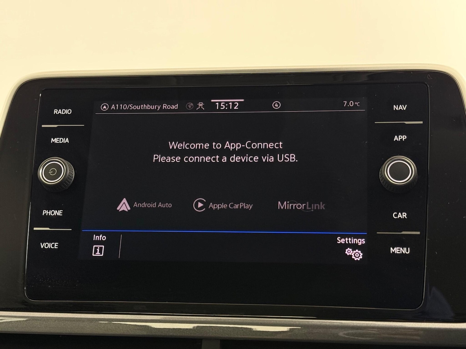 Used Volkswagen T-Roc 2022 for sale - 77332156: Photo 30