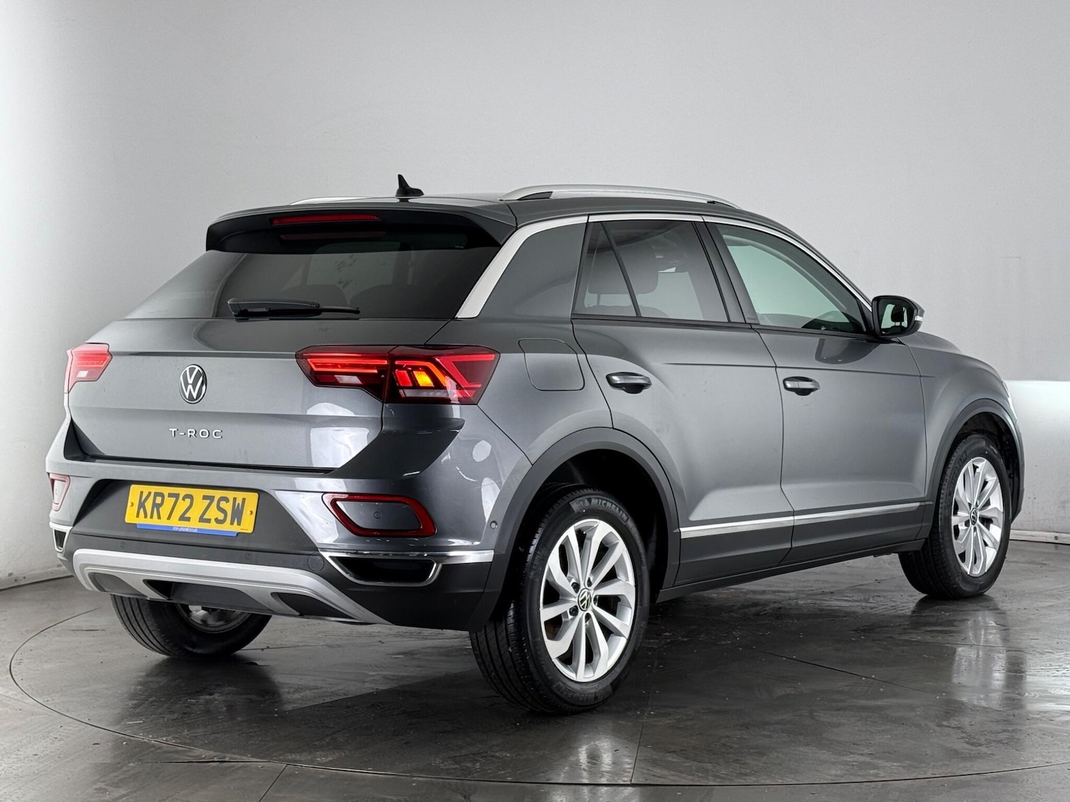 Used Volkswagen T-Roc 2022 for sale - 77332156: Photo 4