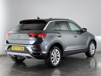 Used Volkswagen T-Roc 2022 for sale - 77332156: Photo