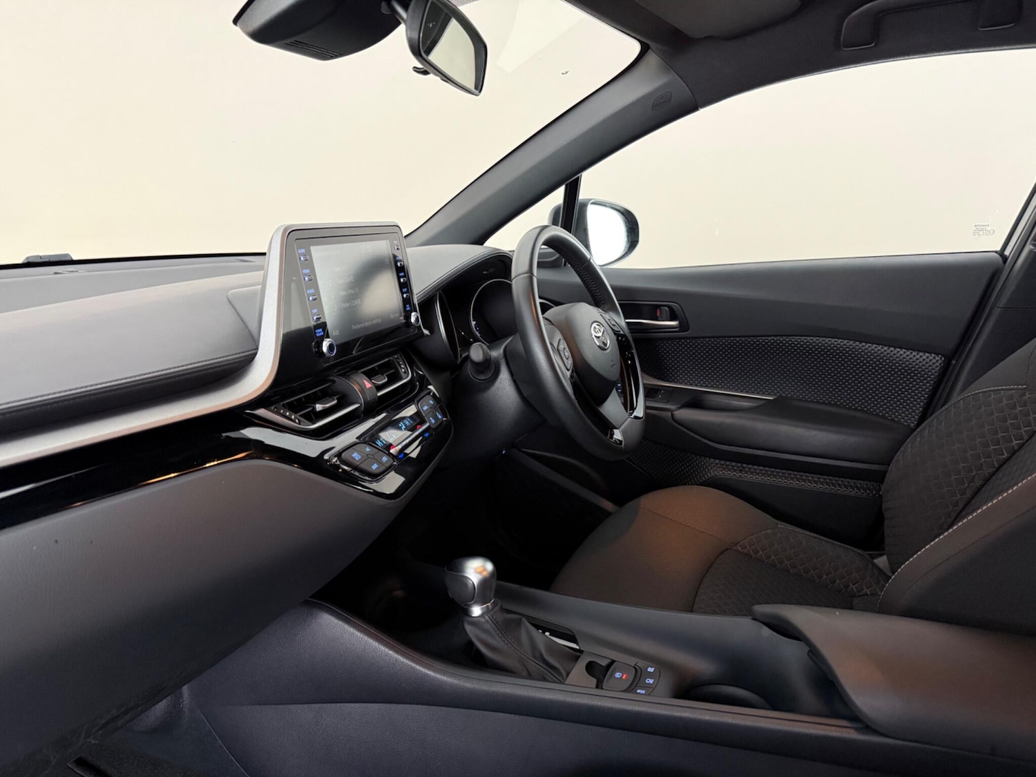 Used Toyota C-HR 2023 for sale - 78101573: Photo 12