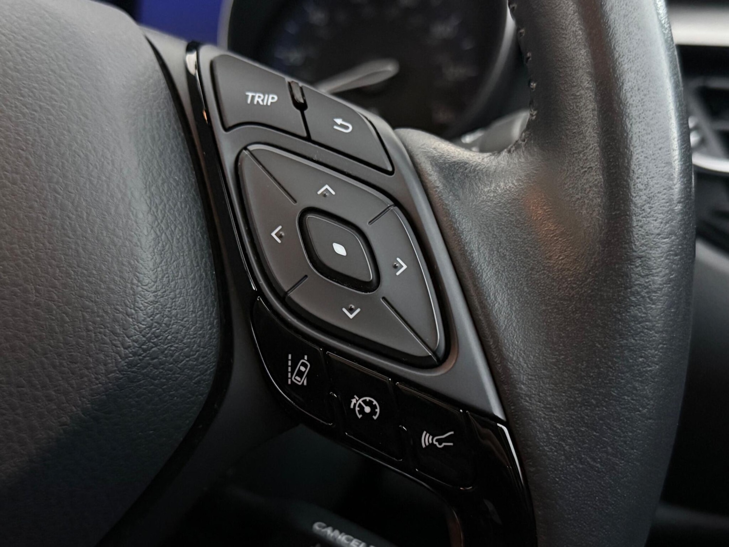 Used Toyota C-HR 2023 for sale - 78101573: Photo 19