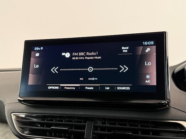 Used Peugeot 3008 2023 for sale - 74947213: Photo 30
