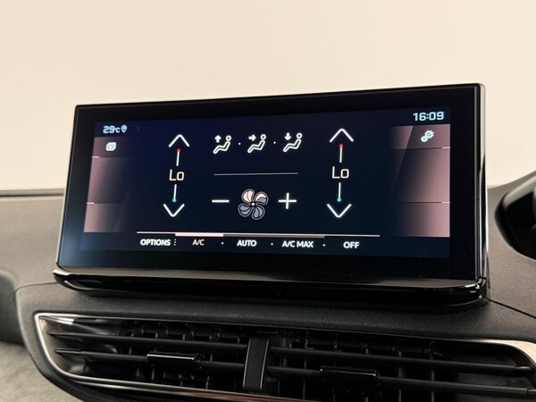 Used Peugeot 3008 2023 for sale - 74947213: Photo 34