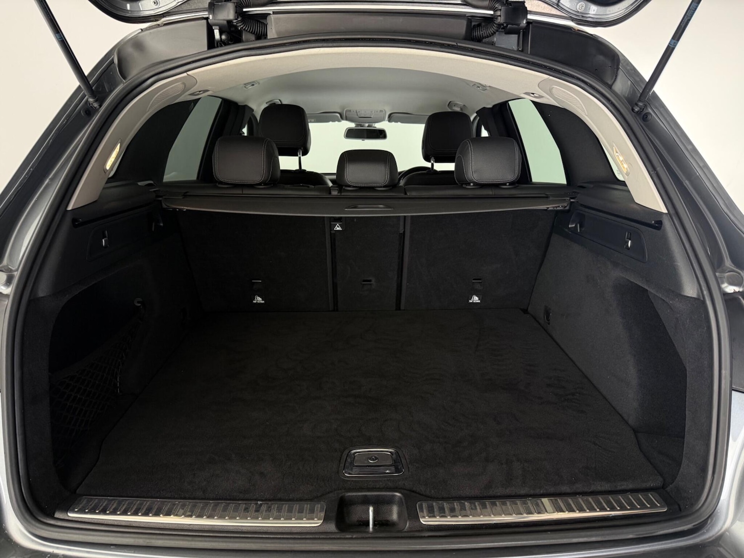 Used Mercedes-Benz GLC 2018 for sale - 77469418: Photo 10