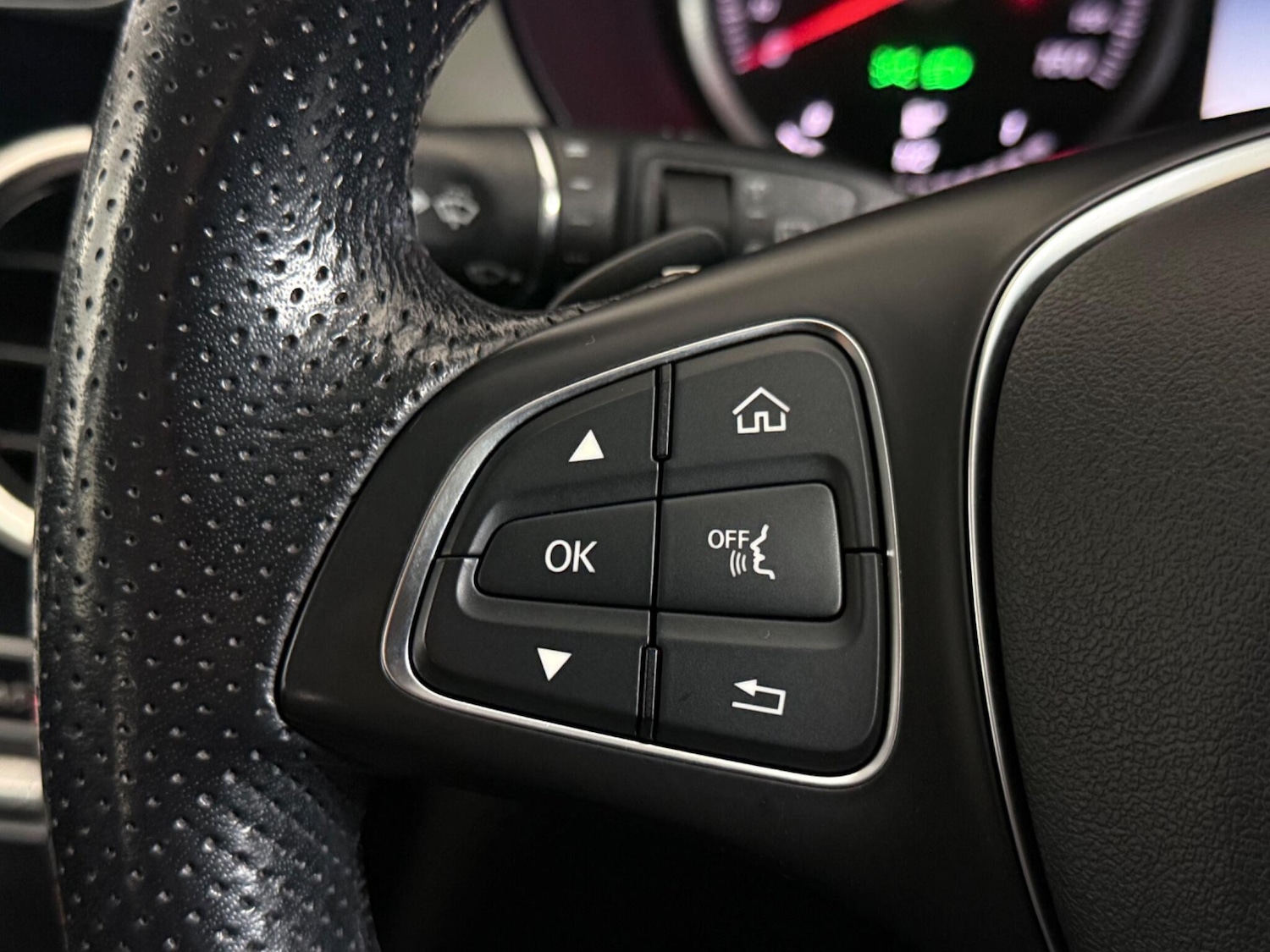 Used Mercedes-Benz GLC 2018 for sale - 77469418: Photo 19